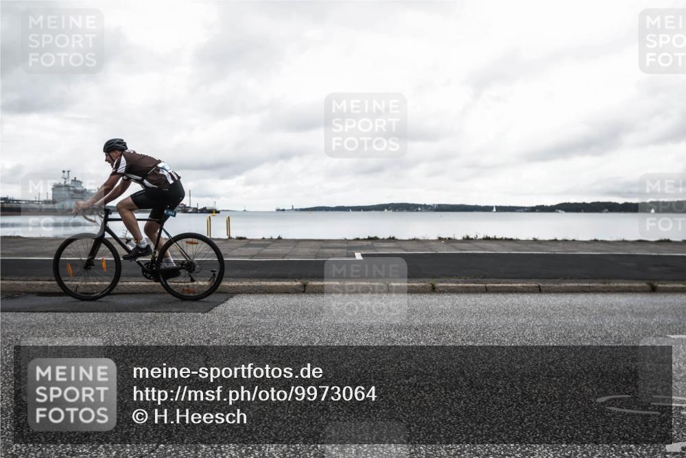16.08.2026 - KN Förde Triathlon 2026 H.Heesch http://msf.ph/oto/9973064 16.08.2026 11:22:31 Radfahren 307, 315, 325, 368, 369, 389, 409, 415 meine-sportfotos.de
