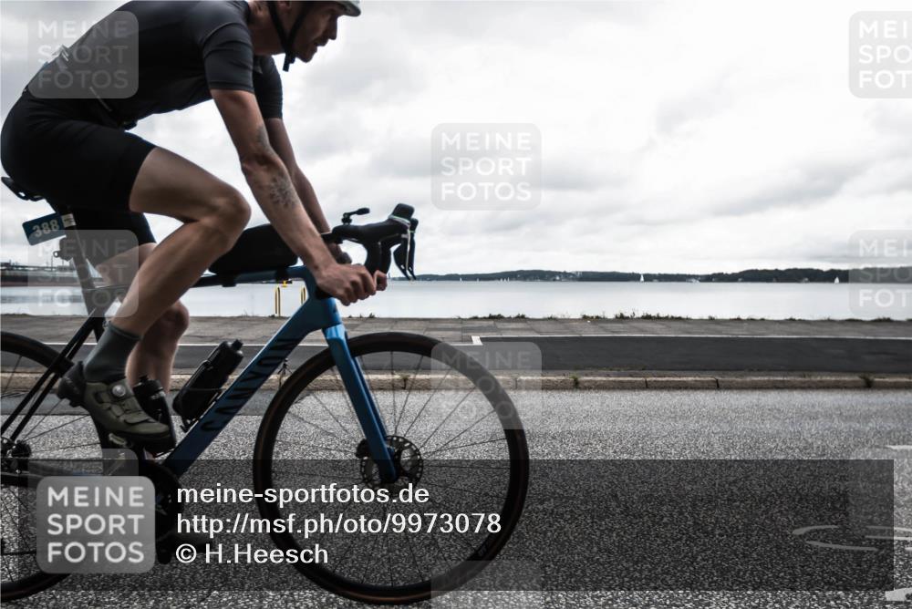 16.08.2026 - KN Förde Triathlon 2026 H.Heesch http://msf.ph/oto/9973078 16.08.2026 11:23:02 Radfahren 357, 388 meine-sportfotos.de