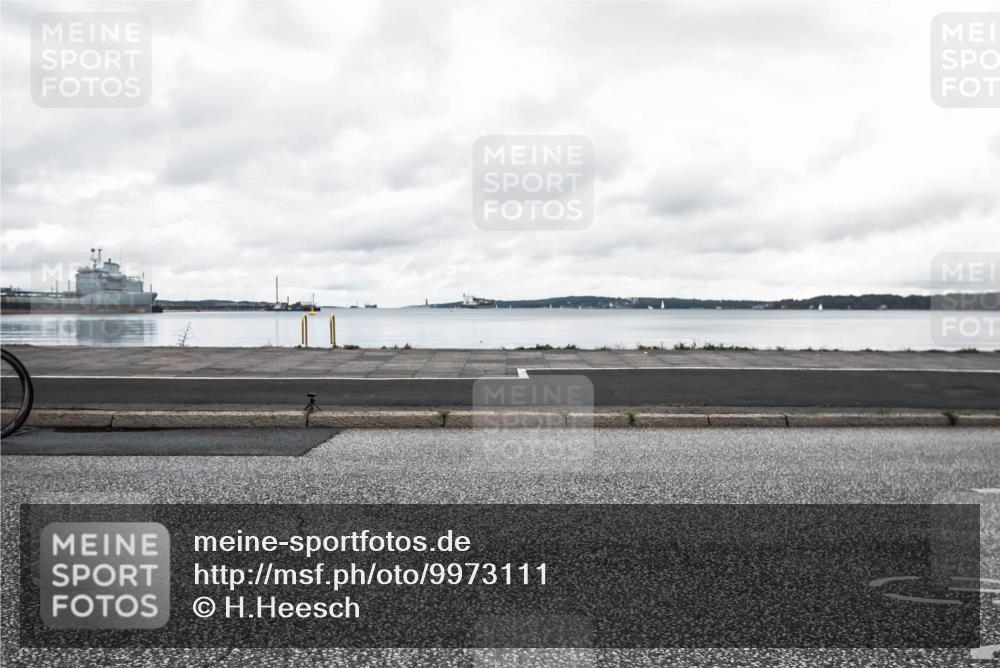 16.08.2026 - KN Förde Triathlon 2026 H.Heesch http://msf.ph/oto/9973111 16.08.2026 11:24:42 Radfahren 345, 359, 361, 400 meine-sportfotos.de