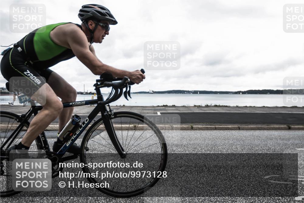 16.08.2026 - KN Förde Triathlon 2026 H.Heesch http://msf.ph/oto/9973128 16.08.2026 11:25:14 Radfahren 302, 355, 375 meine-sportfotos.de