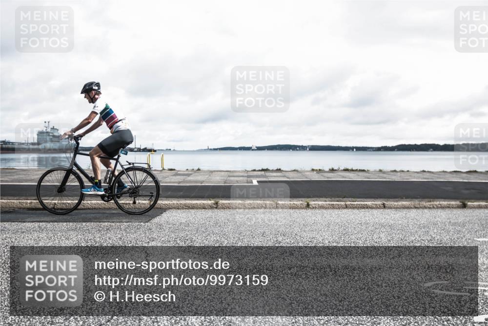 16.08.2026 - KN Förde Triathlon 2026 H.Heesch http://msf.ph/oto/9973159 16.08.2026 11:26:23 Radfahren 317, 385, 404, 407, 422, 432 meine-sportfotos.de