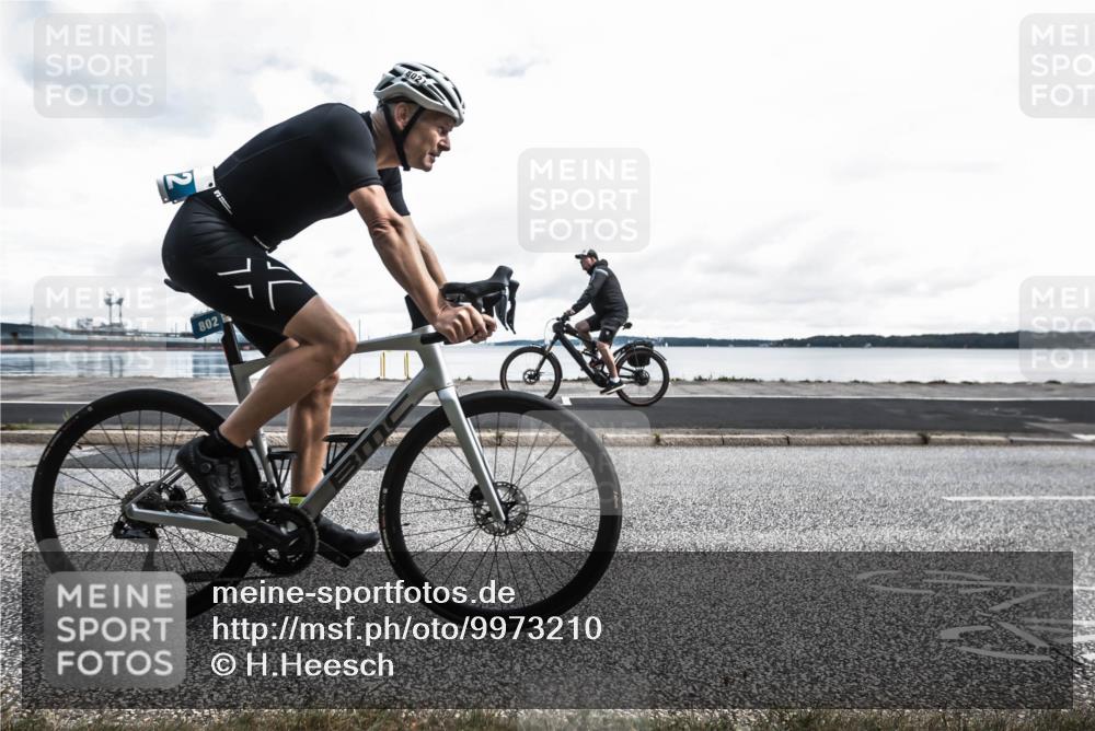 16.08.2026 - KN Förde Triathlon 2026 H.Heesch http://msf.ph/oto/9973210 16.08.2026 11:28:13 Radfahren 354, 367, 802 meine-sportfotos.de