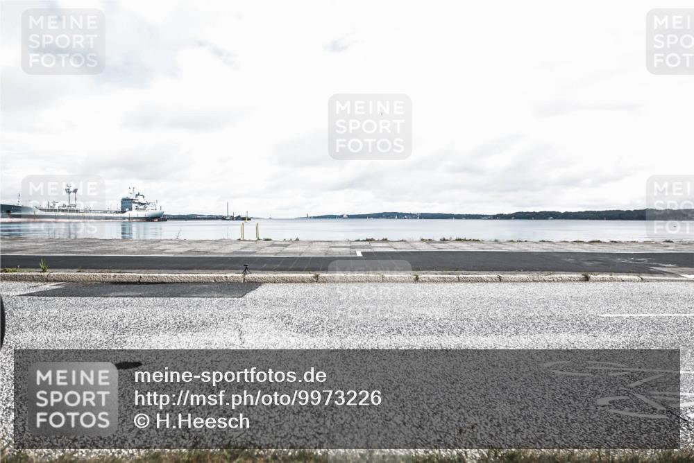 16.08.2026 - KN Förde Triathlon 2026 H.Heesch http://msf.ph/oto/9973226 16.08.2026 11:28:29 Radfahren 353, 402 meine-sportfotos.de