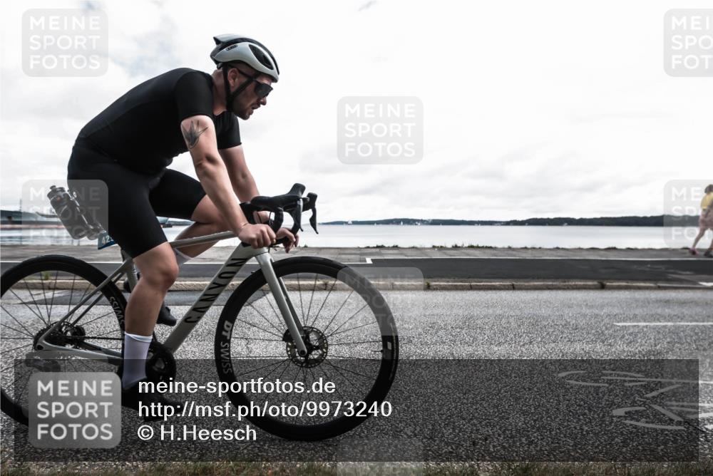 16.08.2026 - KN Förde Triathlon 2026 H.Heesch http://msf.ph/oto/9973240 16.08.2026 11:29:05 Radfahren 329, 429, 432 meine-sportfotos.de