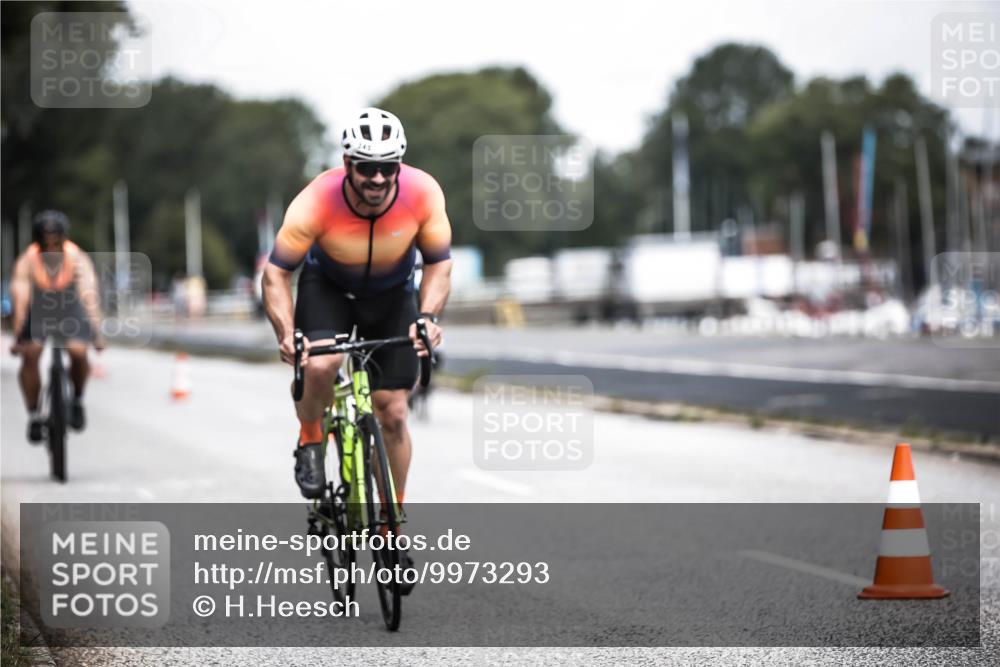 16.08.2026 - KN Förde Triathlon 2026 H.Heesch http://msf.ph/oto/9973293 16.08.2026 11:27:07 Radfahren 311, 334, 345, 371, 382, 435 meine-sportfotos.de
