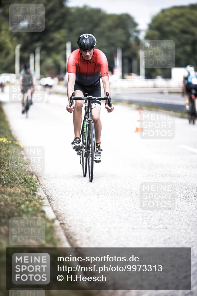 16.08.2026 - KN Förde Triathlon 2026 H.Heesch http://msf.ph/oto/9973313 16.08.2026 11:30:37 Radfahren 425, 428, 430, 438 meine-sportfotos.de