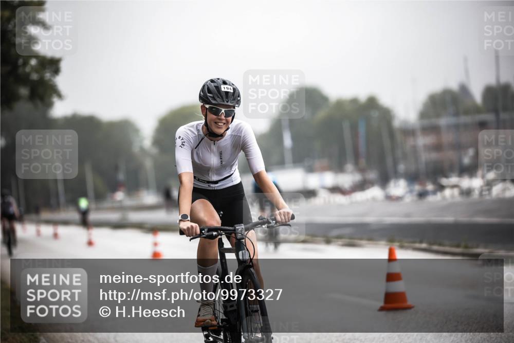 16.08.2026 - KN Förde Triathlon 2026 H.Heesch http://msf.ph/oto/9973327 16.08.2026 10:04:15 Radfahren 227, 228 meine-sportfotos.de