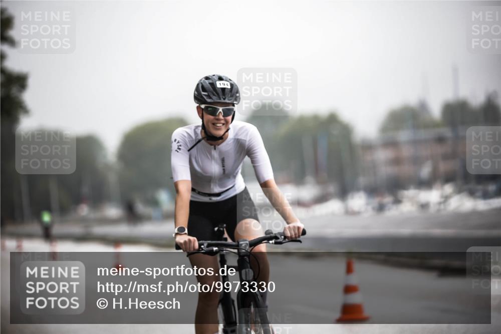 16.08.2026 - KN Förde Triathlon 2026 H.Heesch http://msf.ph/oto/9973330 16.08.2026 10:04:15 Radfahren 227, 228 meine-sportfotos.de