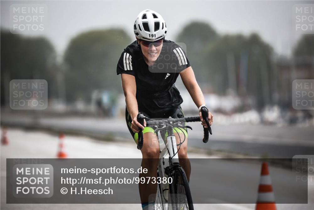 16.08.2026 - KN Förde Triathlon 2026 H.Heesch http://msf.ph/oto/9973380 16.08.2026 10:04:28 Radfahren  meine-sportfotos.de