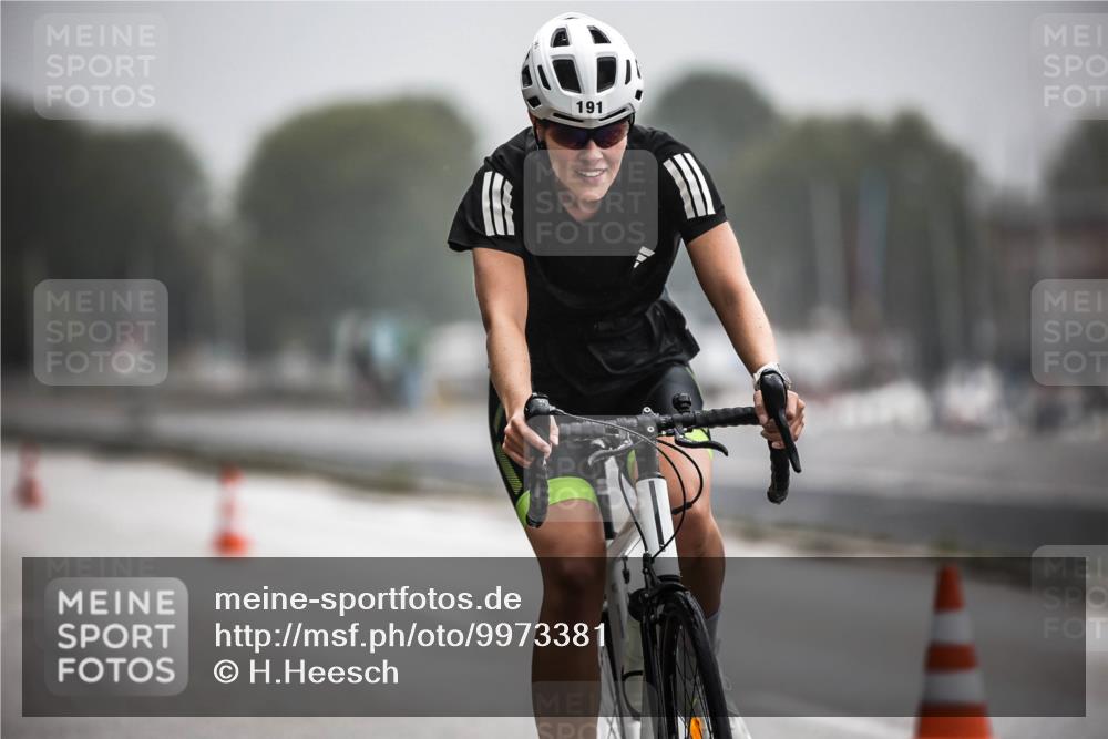 16.08.2026 - KN Förde Triathlon 2026 H.Heesch http://msf.ph/oto/9973381 16.08.2026 10:04:28 Radfahren  meine-sportfotos.de