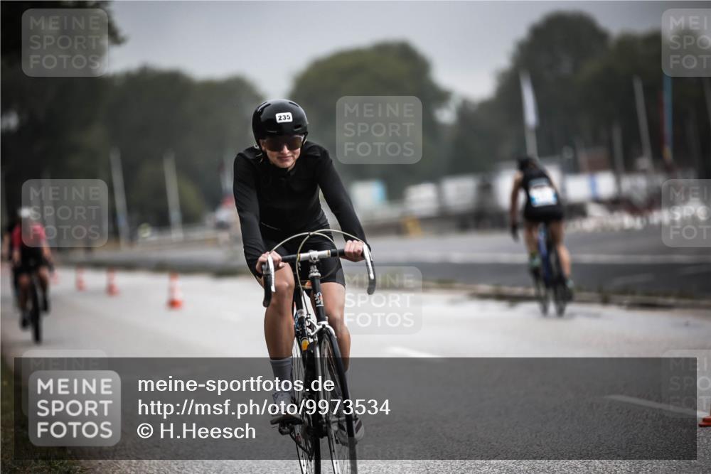 16.08.2026 - KN Förde Triathlon 2026 H.Heesch http://msf.ph/oto/9973534 16.08.2026 10:06:33 Radfahren  meine-sportfotos.de