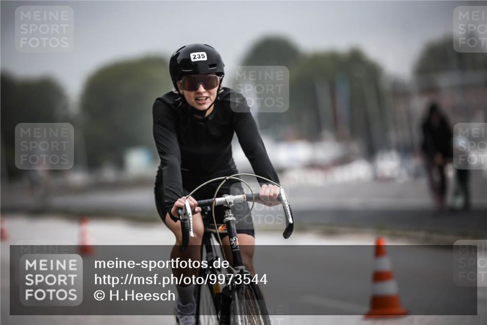 16.08.2026 - KN Förde Triathlon 2026 H.Heesch http://msf.ph/oto/9973544 16.08.2026 10:06:33 Radfahren  meine-sportfotos.de