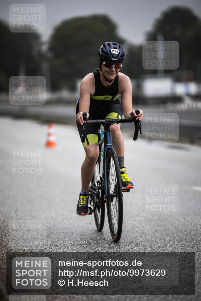 16.08.2026 - KN Förde Triathlon 2026 H.Heesch http://msf.ph/oto/9973629 16.08.2026 10:07:40 Radfahren 134, 223, 254 meine-sportfotos.de