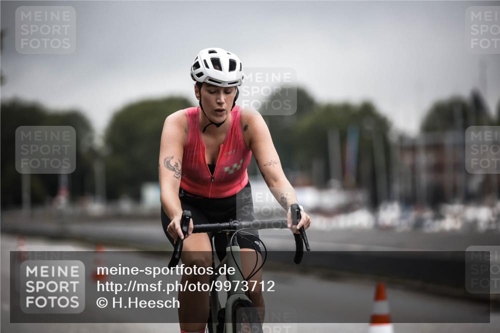 16.08.2026 - KN Förde Triathlon 2026 H.Heesch http://msf.ph/oto/9973712 16.08.2026 10:11:20 Radfahren  meine-sportfotos.de