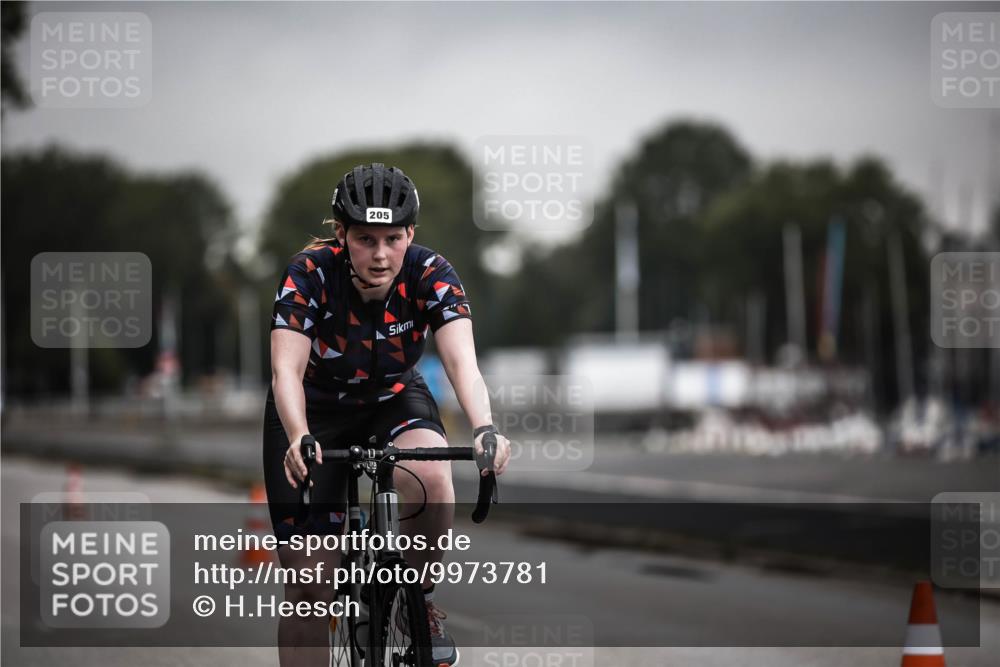 16.08.2026 - KN Förde Triathlon 2026 H.Heesch http://msf.ph/oto/9973781 16.08.2026 10:12:13 Radfahren  meine-sportfotos.de