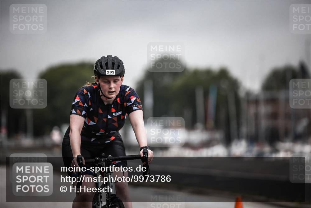 16.08.2026 - KN Förde Triathlon 2026 H.Heesch http://msf.ph/oto/9973786 16.08.2026 10:12:13 Radfahren  meine-sportfotos.de
