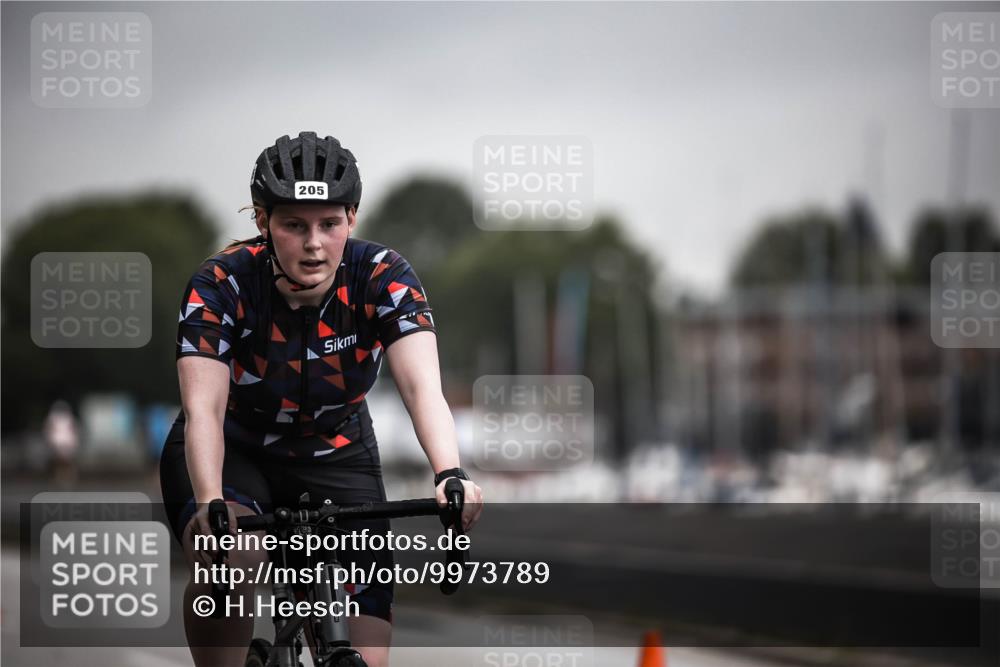 16.08.2026 - KN Förde Triathlon 2026 H.Heesch http://msf.ph/oto/9973789 16.08.2026 10:12:13 Radfahren  meine-sportfotos.de