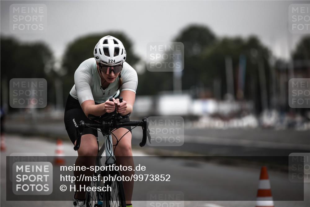 16.08.2026 - KN Förde Triathlon 2026 H.Heesch http://msf.ph/oto/9973852 16.08.2026 10:13:30 Radfahren 244 meine-sportfotos.de