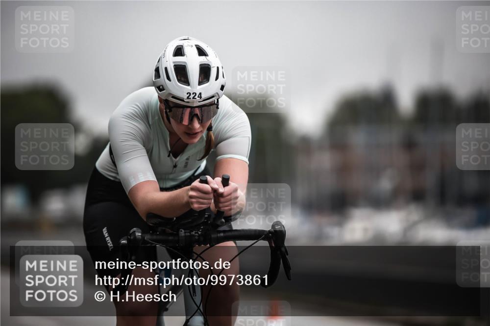 16.08.2026 - KN Förde Triathlon 2026 H.Heesch http://msf.ph/oto/9973861 16.08.2026 10:13:30 Radfahren 244 meine-sportfotos.de