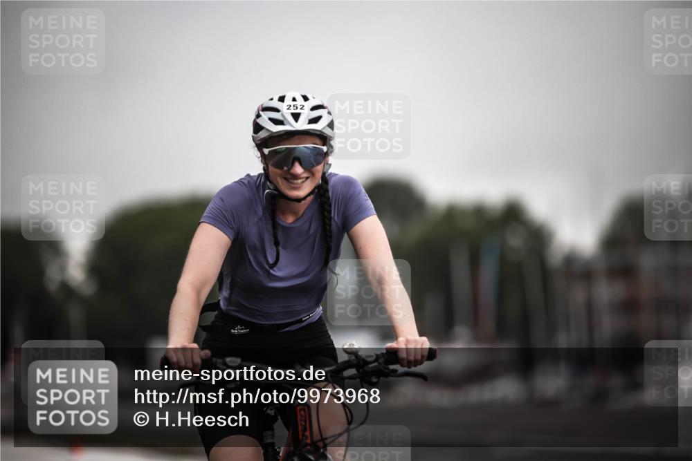 16.08.2026 - KN Förde Triathlon 2026 H.Heesch http://msf.ph/oto/9973968 16.08.2026 10:14:43 Radfahren  meine-sportfotos.de