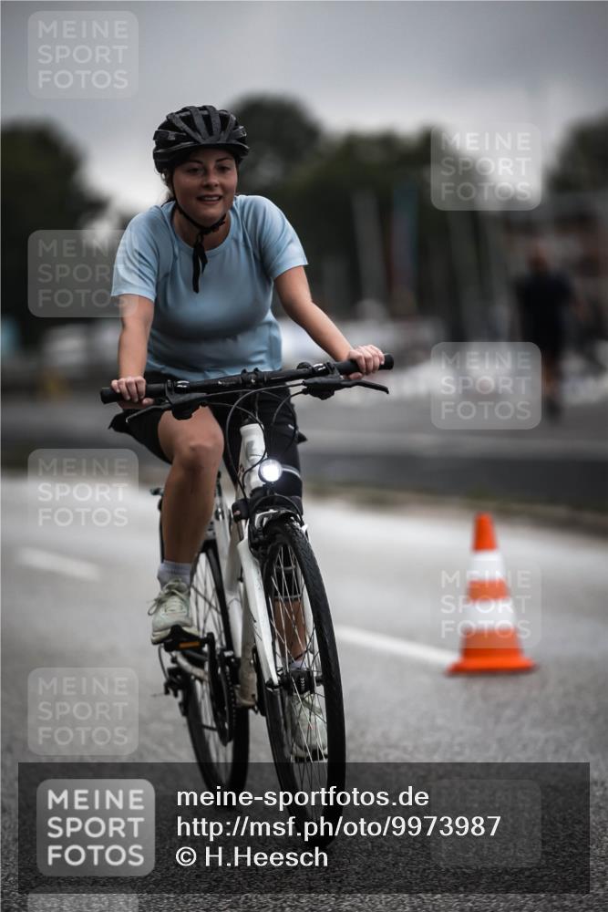16.08.2026 - KN Förde Triathlon 2026 H.Heesch http://msf.ph/oto/9973987 16.08.2026 10:14:57 Radfahren  meine-sportfotos.de