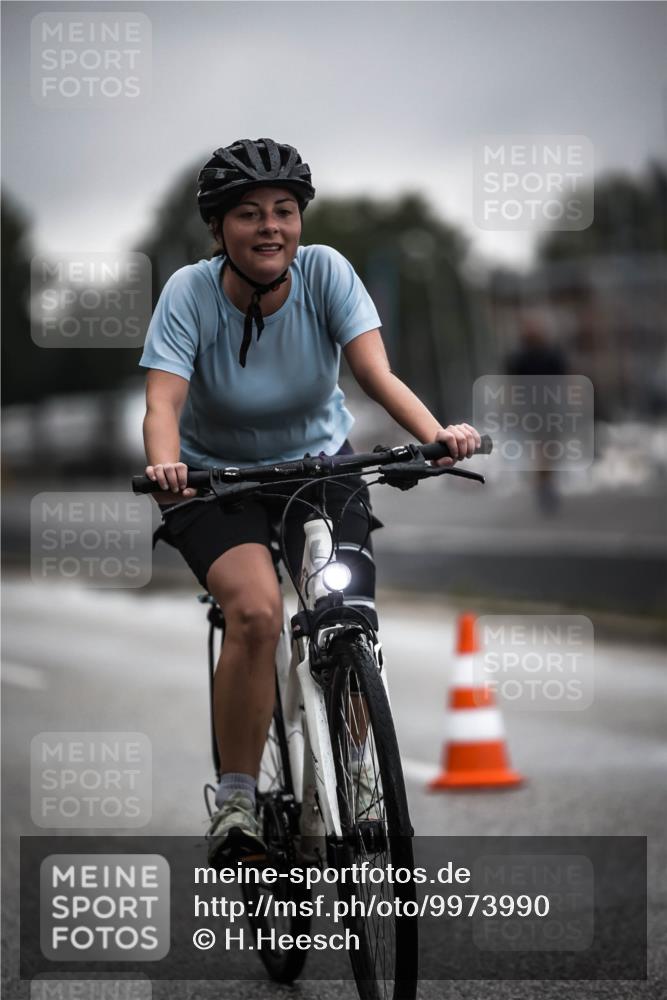 16.08.2026 - KN Förde Triathlon 2026 H.Heesch http://msf.ph/oto/9973990 16.08.2026 10:14:57 Radfahren  meine-sportfotos.de