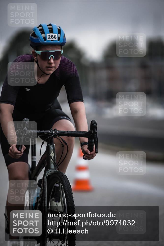 16.08.2026 - KN Förde Triathlon 2026 H.Heesch http://msf.ph/oto/9974032 16.08.2026 10:15:20 Radfahren 253 meine-sportfotos.de