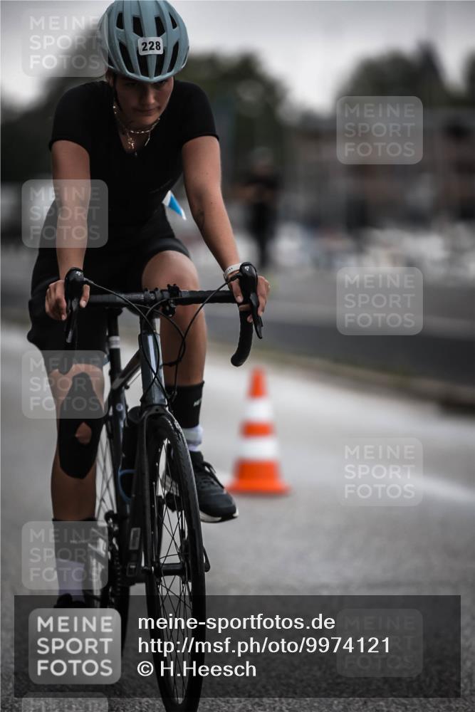 16.08.2026 - KN Förde Triathlon 2026 H.Heesch http://msf.ph/oto/9974121 16.08.2026 10:17:57 Radfahren  meine-sportfotos.de