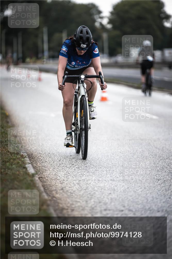 16.08.2026 - KN Förde Triathlon 2026 H.Heesch http://msf.ph/oto/9974128 16.08.2026 10:18:24 Radfahren  meine-sportfotos.de