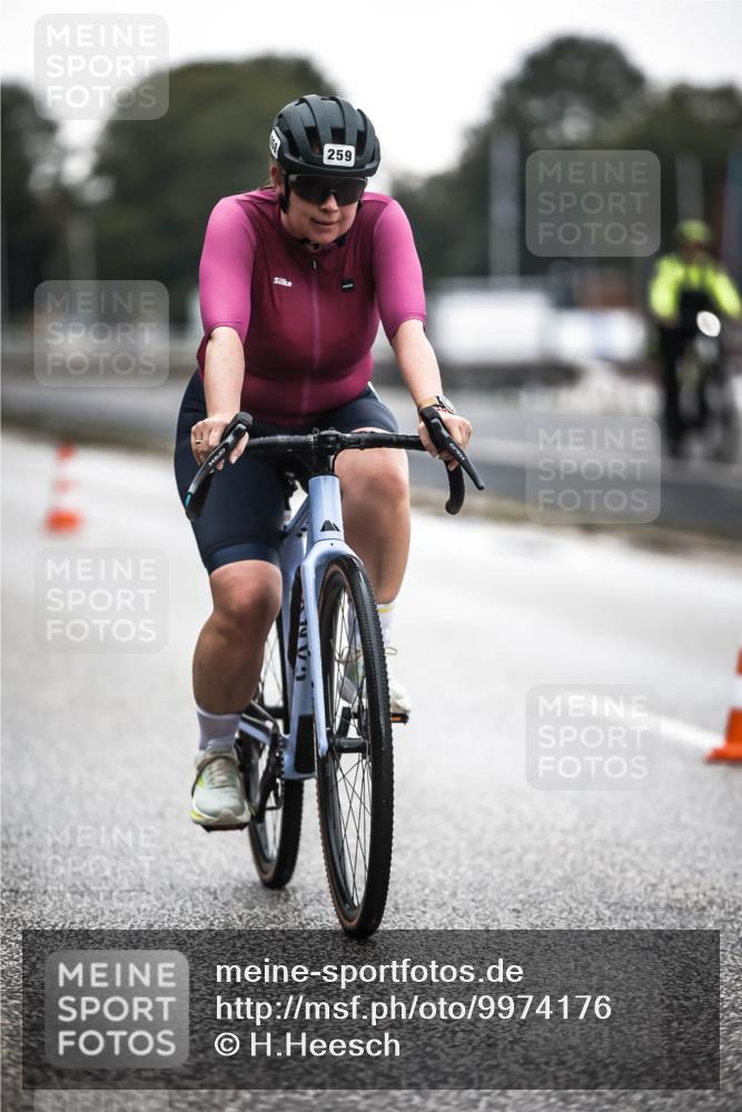 16.08.2026 - KN Förde Triathlon 2026 H.Heesch http://msf.ph/oto/9974176 16.08.2026 10:20:04 Radfahren  meine-sportfotos.de
