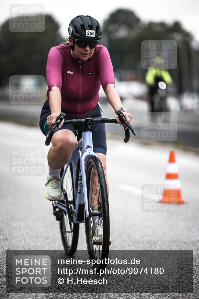 16.08.2026 - KN Förde Triathlon 2026 H.Heesch http://msf.ph/oto/9974180 16.08.2026 10:20:04 Radfahren  meine-sportfotos.de