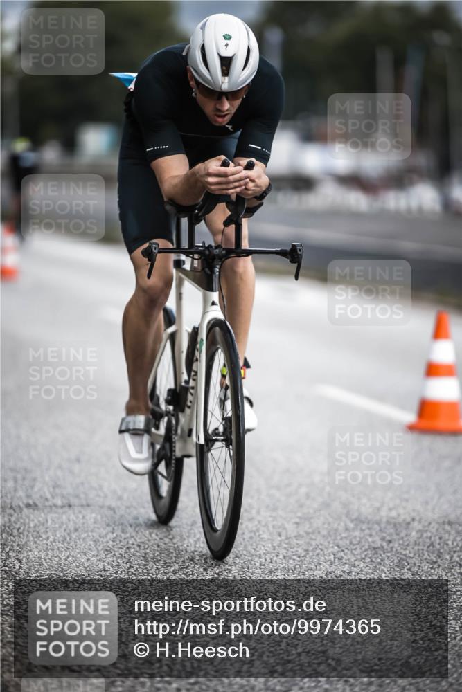 16.08.2026 - KN Förde Triathlon 2026 H.Heesch http://msf.ph/oto/9974365 16.08.2026 11:00:55 Radfahren 304 meine-sportfotos.de