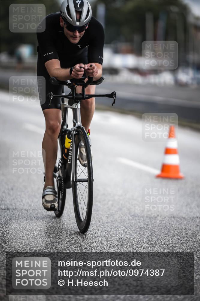 16.08.2026 - KN Förde Triathlon 2026 H.Heesch http://msf.ph/oto/9974387 16.08.2026 11:01:11 Radfahren 319, 323 meine-sportfotos.de