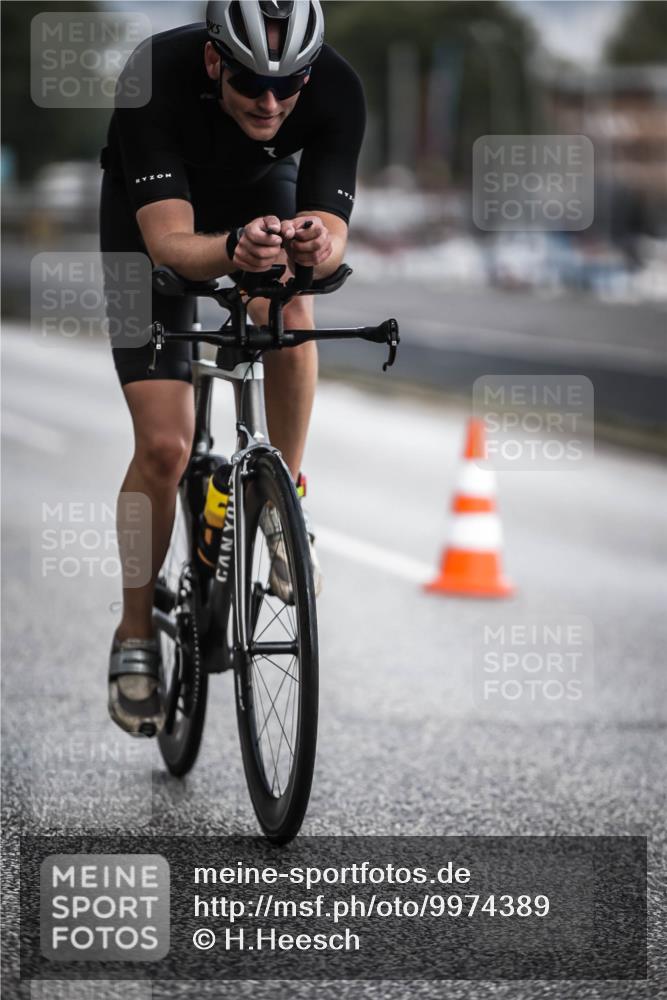 16.08.2026 - KN Förde Triathlon 2026 H.Heesch http://msf.ph/oto/9974389 16.08.2026 11:01:11 Radfahren 319, 323 meine-sportfotos.de