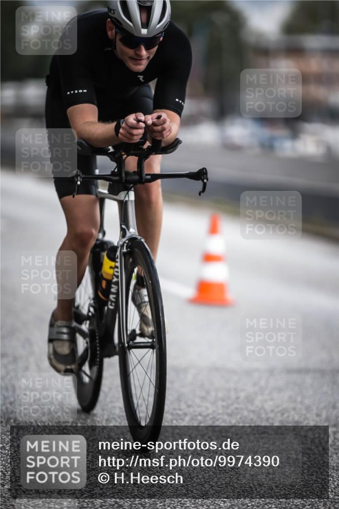16.08.2026 - KN Förde Triathlon 2026 H.Heesch http://msf.ph/oto/9974390 16.08.2026 11:01:11 Radfahren 319, 323 meine-sportfotos.de