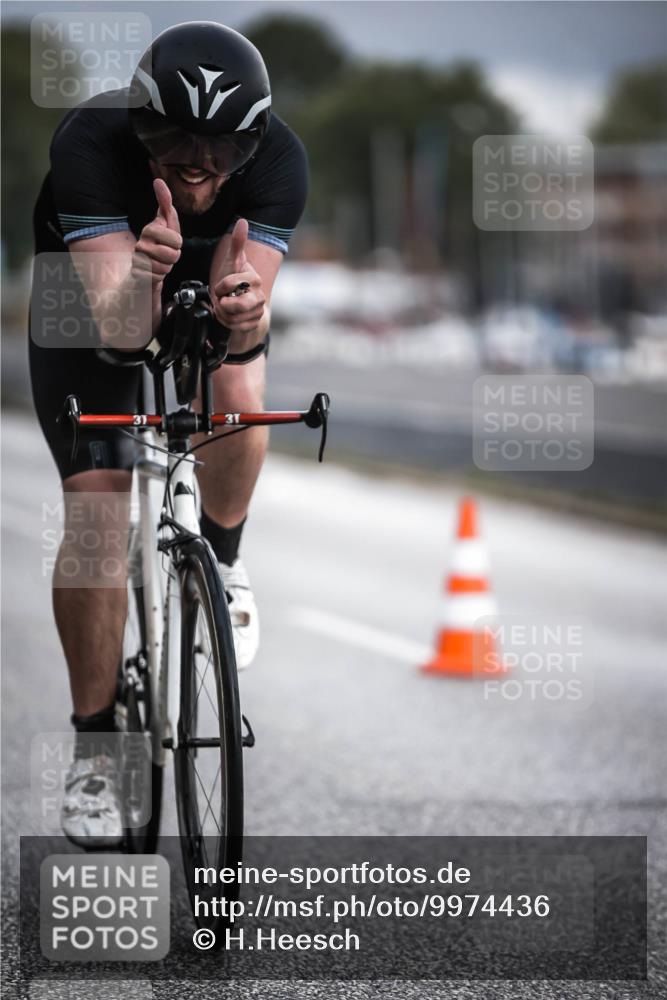 16.08.2026 - KN Förde Triathlon 2026 H.Heesch http://msf.ph/oto/9974436 16.08.2026 11:01:45 Radfahren 305, 310, 311 meine-sportfotos.de