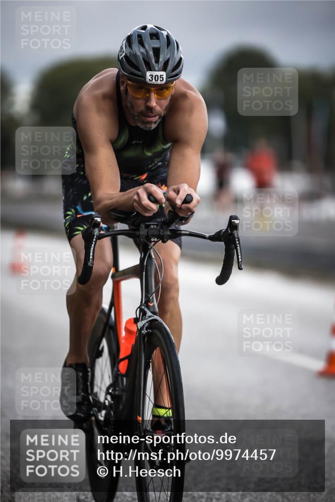 16.08.2026 - KN Förde Triathlon 2026 H.Heesch http://msf.ph/oto/9974457 16.08.2026 11:01:50 Radfahren 305, 309, 313, 318 meine-sportfotos.de