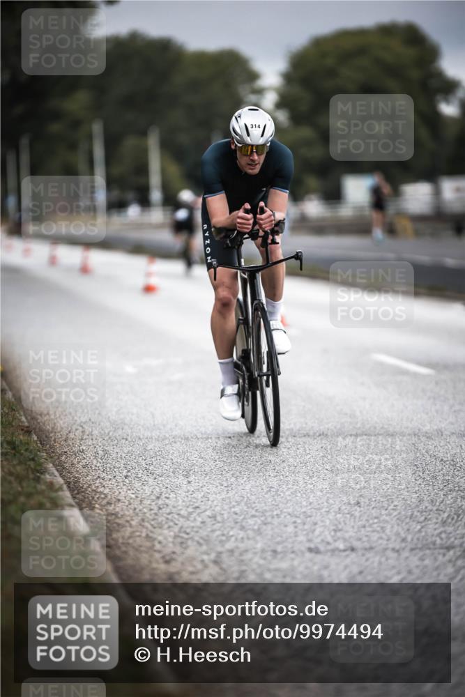 16.08.2026 - KN Förde Triathlon 2026 H.Heesch http://msf.ph/oto/9974494 16.08.2026 11:02:16 Radfahren 314, 327, 441 meine-sportfotos.de