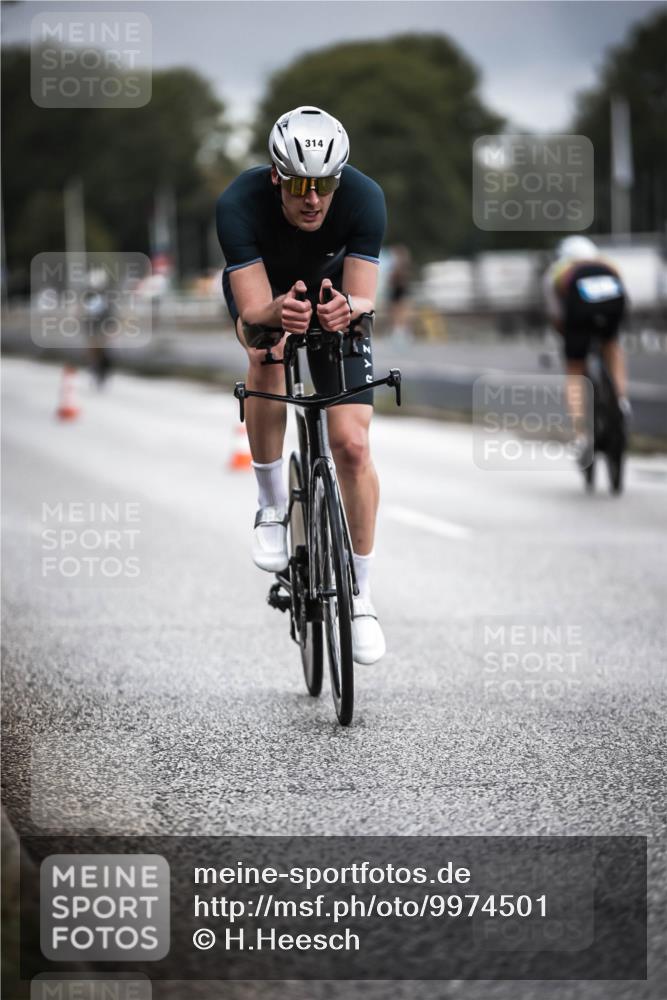 16.08.2026 - KN Förde Triathlon 2026 H.Heesch http://msf.ph/oto/9974501 16.08.2026 11:02:16 Radfahren 314, 327, 441 meine-sportfotos.de