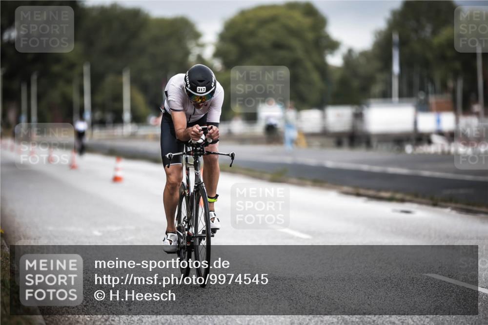 16.08.2026 - KN Förde Triathlon 2026 H.Heesch http://msf.ph/oto/9974545 16.08.2026 11:02:39 Radfahren 317, 324, 336 meine-sportfotos.de