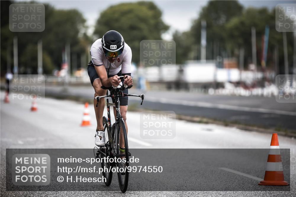 16.08.2026 - KN Förde Triathlon 2026 H.Heesch http://msf.ph/oto/9974550 16.08.2026 11:02:40 Radfahren 317, 324, 336 meine-sportfotos.de