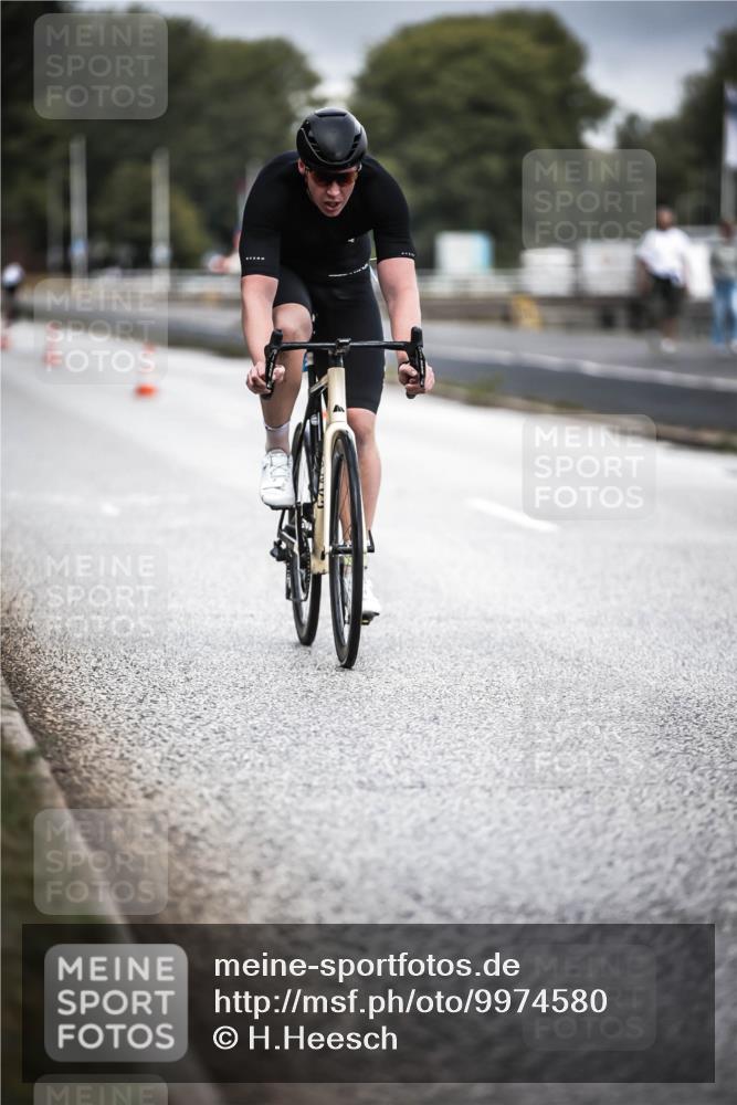 16.08.2026 - KN Förde Triathlon 2026 H.Heesch http://msf.ph/oto/9974580 16.08.2026 11:02:57 Radfahren 221, 312, 337, 341, 373 meine-sportfotos.de