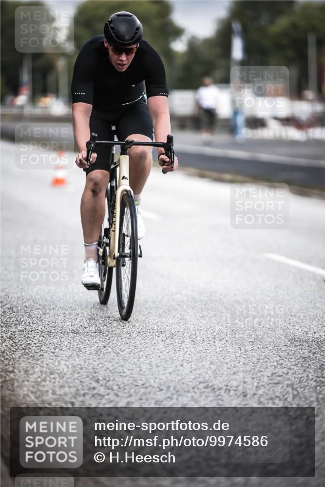 16.08.2026 - KN Förde Triathlon 2026 H.Heesch http://msf.ph/oto/9974586 16.08.2026 11:02:58 Radfahren 221, 312, 337, 341, 373 meine-sportfotos.de