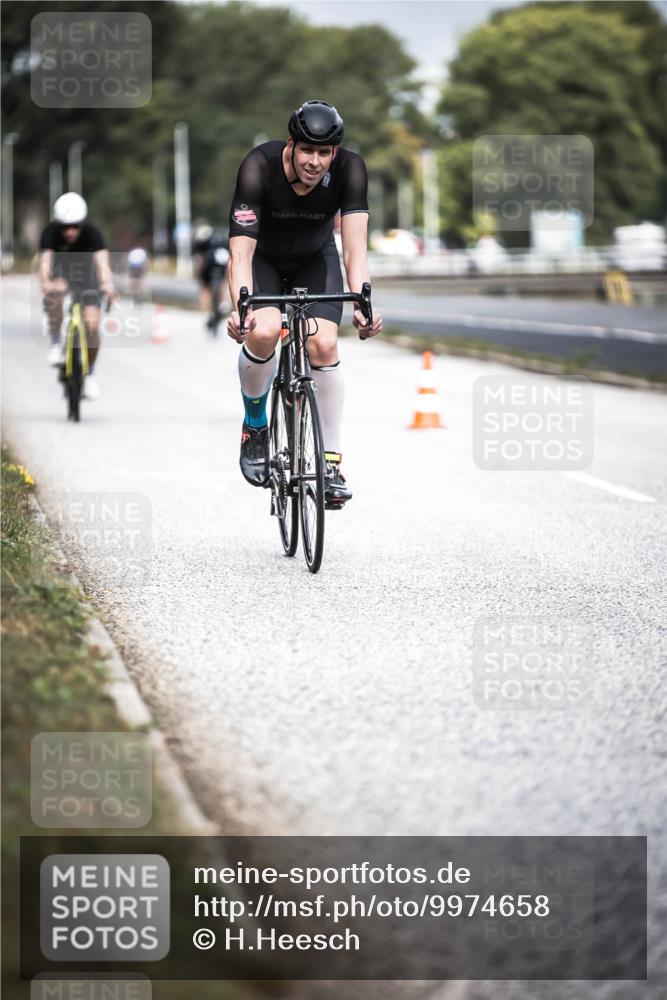 16.08.2026 - KN Förde Triathlon 2026 H.Heesch http://msf.ph/oto/9974658 16.08.2026 11:04:16 Radfahren 309, 329, 340 meine-sportfotos.de