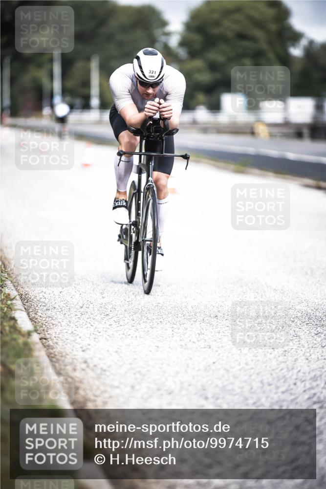 16.08.2026 - KN Förde Triathlon 2026 H.Heesch http://msf.ph/oto/9974715 16.08.2026 11:04:37 Radfahren 321 meine-sportfotos.de