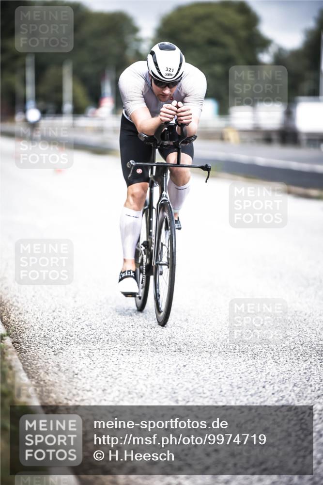 16.08.2026 - KN Förde Triathlon 2026 H.Heesch http://msf.ph/oto/9974719 16.08.2026 11:04:37 Radfahren 321 meine-sportfotos.de