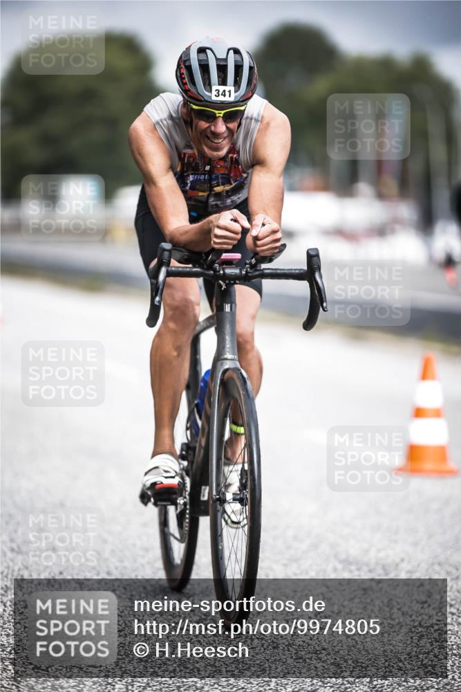 16.08.2026 - KN Förde Triathlon 2026 H.Heesch http://msf.ph/oto/9974805 16.08.2026 11:05:18 Radfahren 341, 350, 355, 367 meine-sportfotos.de