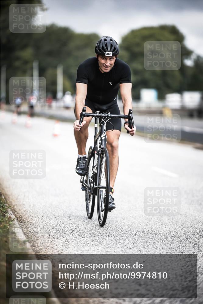 16.08.2026 - KN Förde Triathlon 2026 H.Heesch http://msf.ph/oto/9974810 16.08.2026 11:06:19 Radfahren 339, 363 meine-sportfotos.de