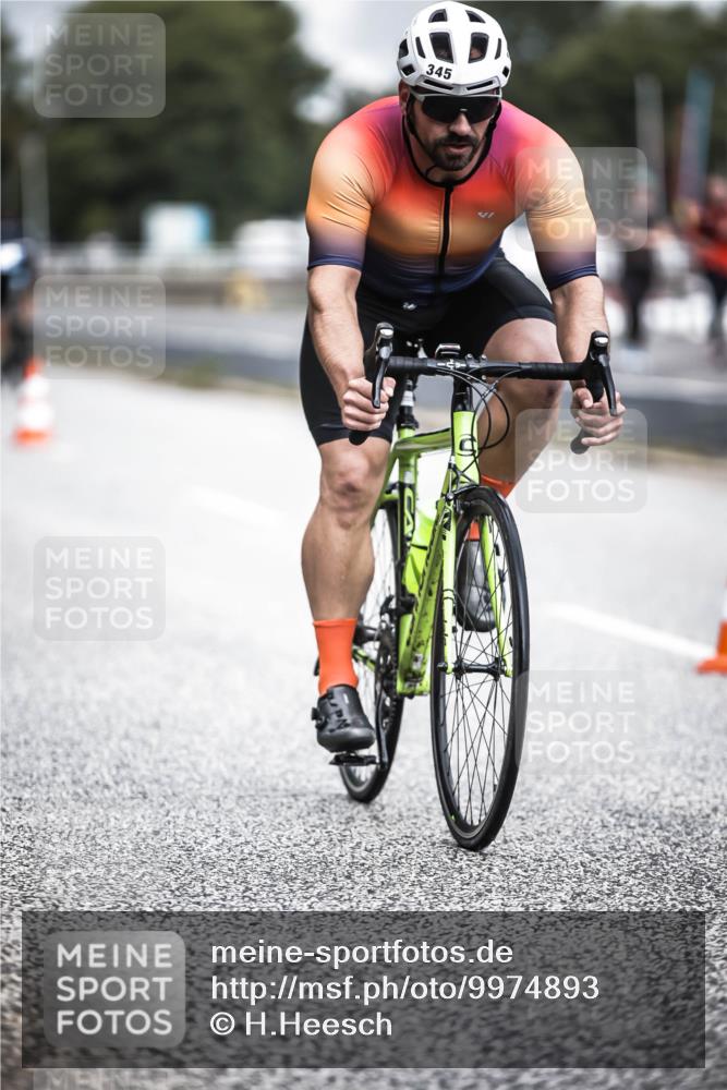 16.08.2026 - KN Förde Triathlon 2026 H.Heesch http://msf.ph/oto/9974893 16.08.2026 11:07:20 Radfahren 302, 304, 306, 322, 328, 345, 348, 371 meine-sportfotos.de