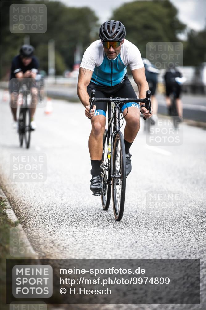 16.08.2026 - KN Förde Triathlon 2026 H.Heesch http://msf.ph/oto/9974899 16.08.2026 11:07:22 Radfahren 302, 322, 328, 345, 348, 371 meine-sportfotos.de